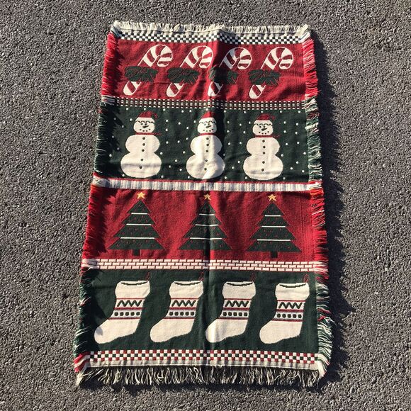 Christmas Holiday Fringed Tapestry Throw Lap Blanket Textile Wall Hanging  28x45 - Picture 2 of 10